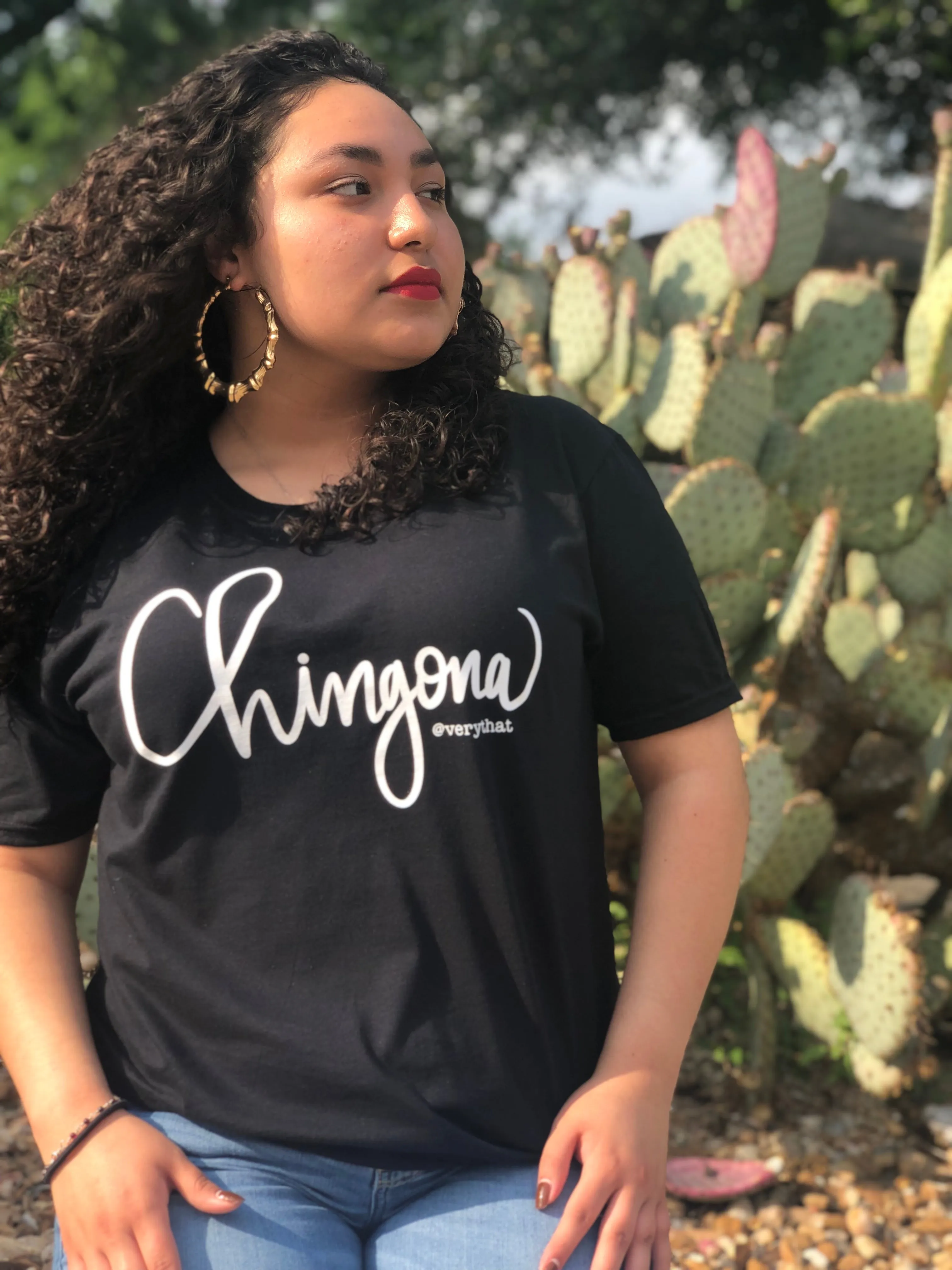 Chingona Tee Black with White | Soft style | Cursive