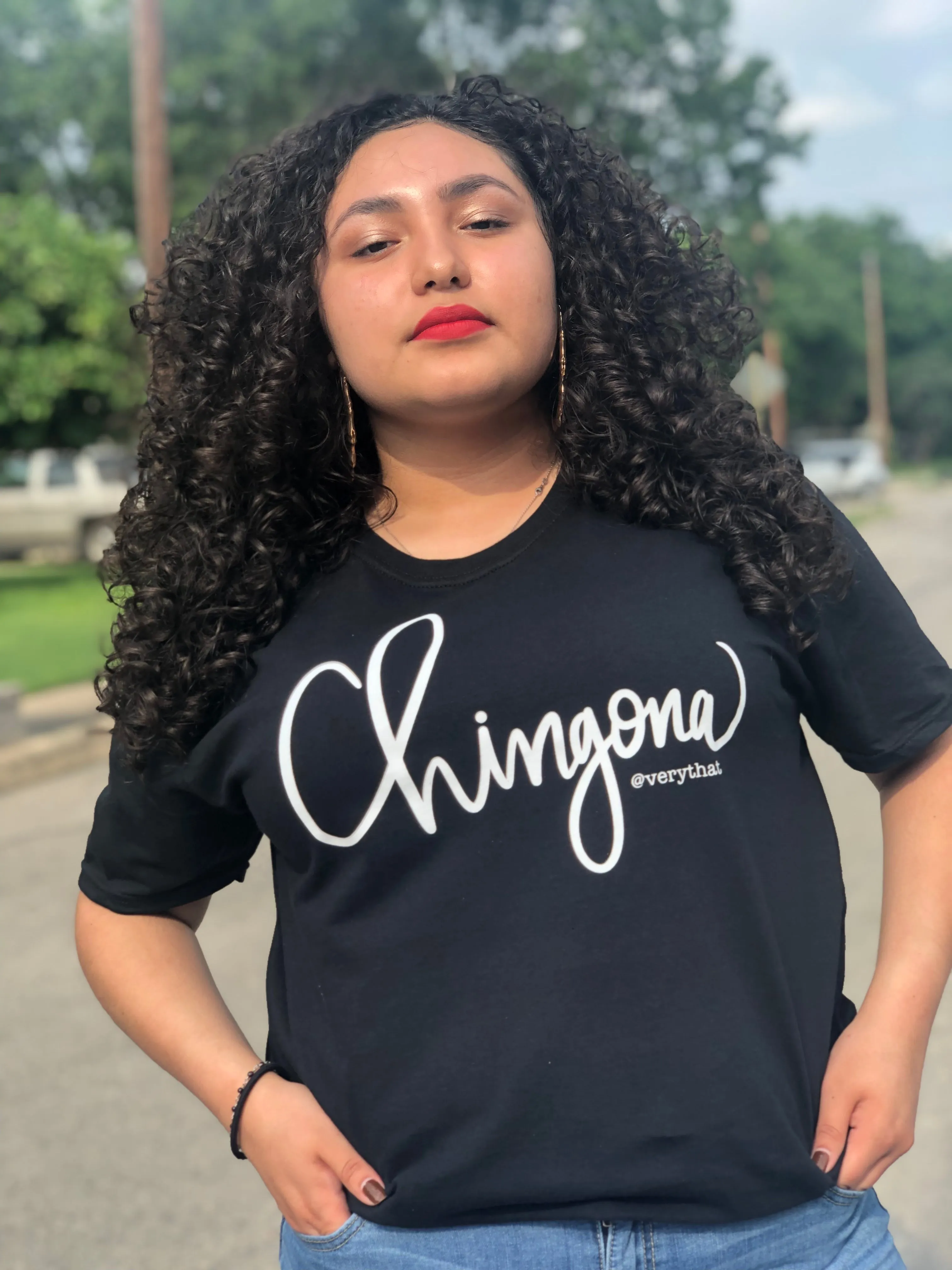 Chingona Tee Black with White | Soft style | Cursive