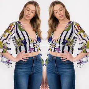 Flora Blk & Wht 3/4 V Neck